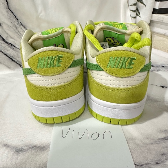 Nike Dunk SB Low Green Apple women size 5.5 Limited Edition - Picture 4 of 10